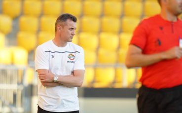 Старши треньорът на Ботев Пловдив  Станислав Генчев изрази притеснение от