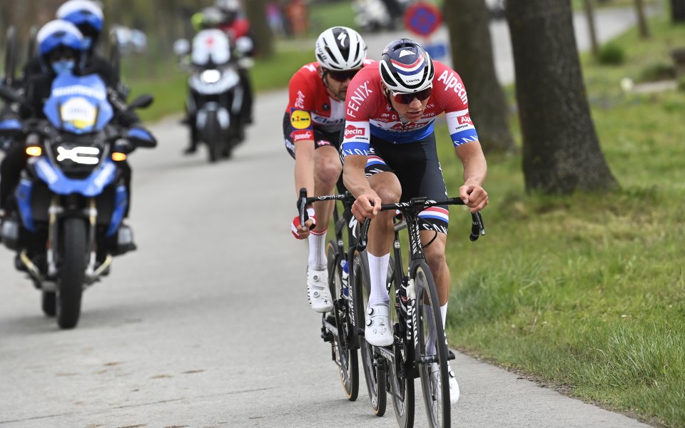 След цял ден в откъсване датчанинът Каспер Асгрен от отбора