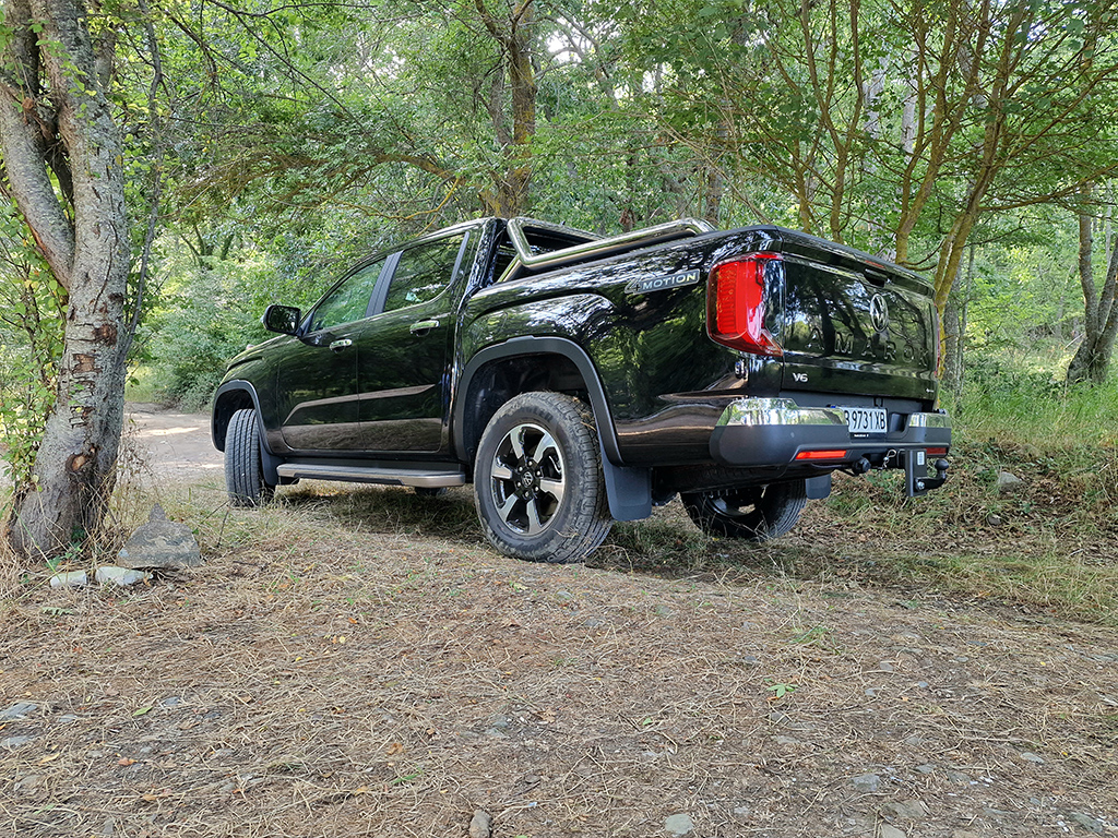 Не прибързвайте с оценките, ако го нямаше Ford, нямаше да го има и Amarok, само това е достатъчно да оправдае Ford-овските гени