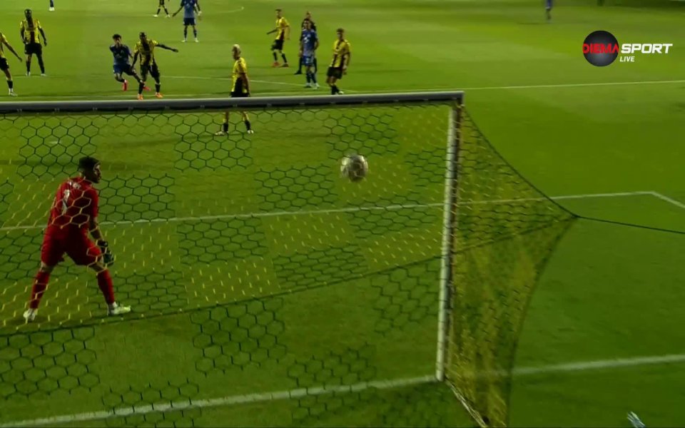 Минути преди края на срещата между Ботев Пловдив и Левски