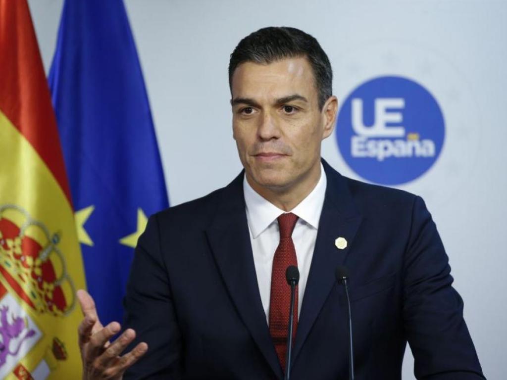 Испанският премиер Педро Санчес обяви, че няма да подава оставка