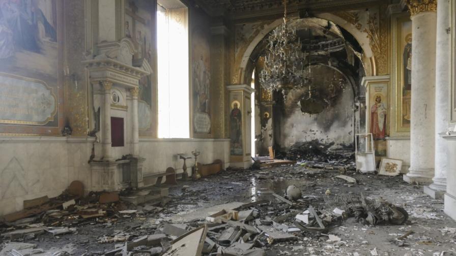Украйна: Ударихме Москва; Русия: Не сме удряли църквата в Одеса