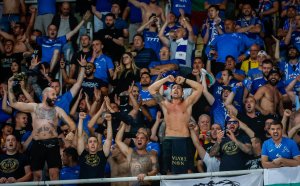 Организиран бой между фенове на Левски и Айнтрахт, "сините" с победа