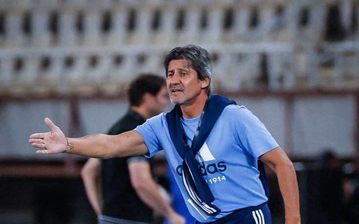 Николай Костов обясни тактиката на Левски и сподели: Имаше неприятности и на пейките