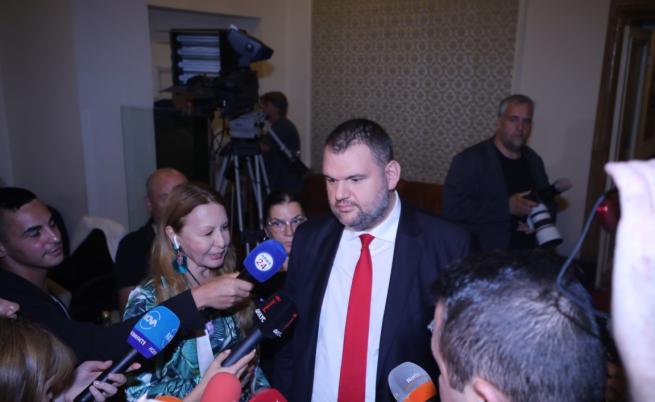 Пеевски: Оттеглянето на Атанасов не е дискутирано с нас
