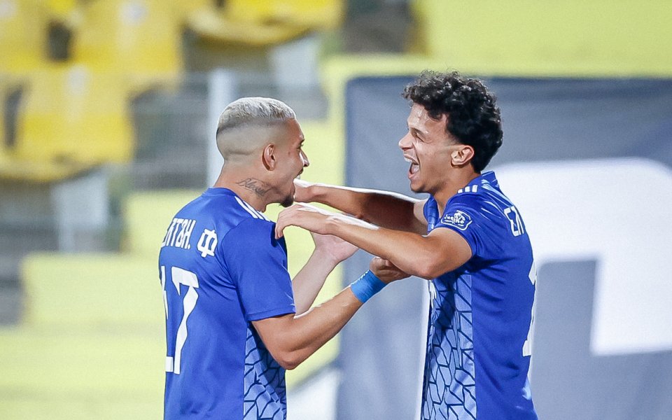 Левски е отказал оферта от 1 милион евро от белгийския Стандард Лиеж за