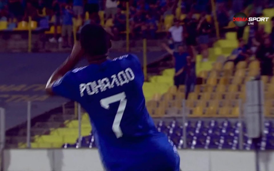 Високата преса в играта на сините продължи доминанто и през