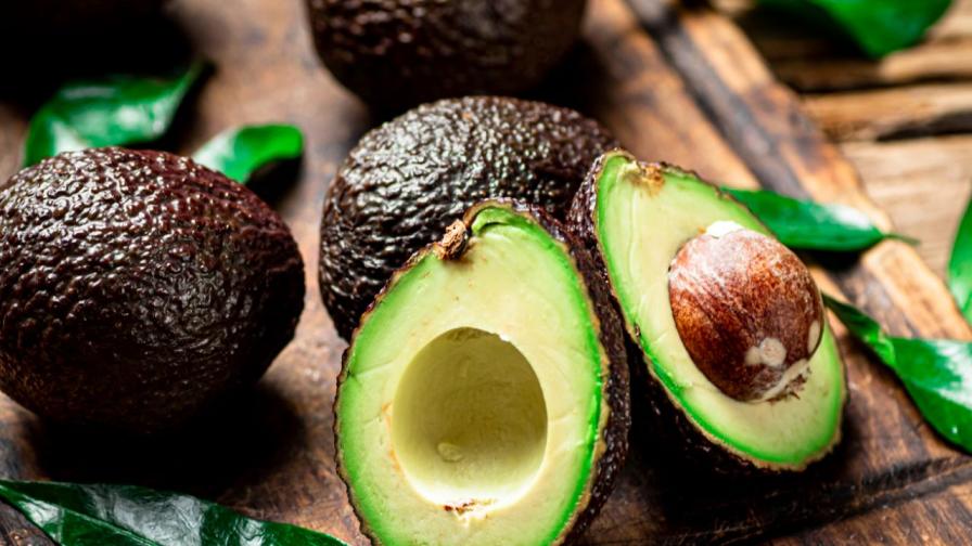 Как да съхраняваме разрязано авокадо, за да не почернява