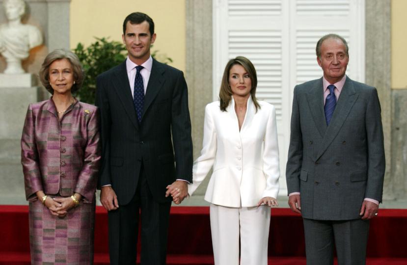 <p>Обявяване на годежа между тогавашния принц Фелипе и Летисия Рокосолано, 2003 г., заедно с родителите на престолонаследника кралица София и крал Хуан Карлос</p>