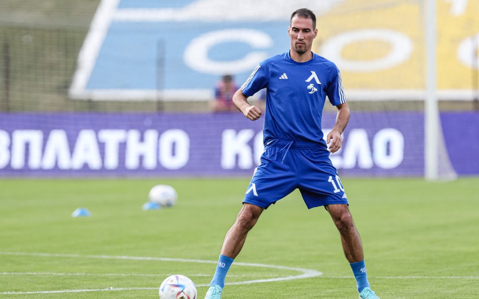 Левски и Ботев Враца играят при 0:0 в мач от