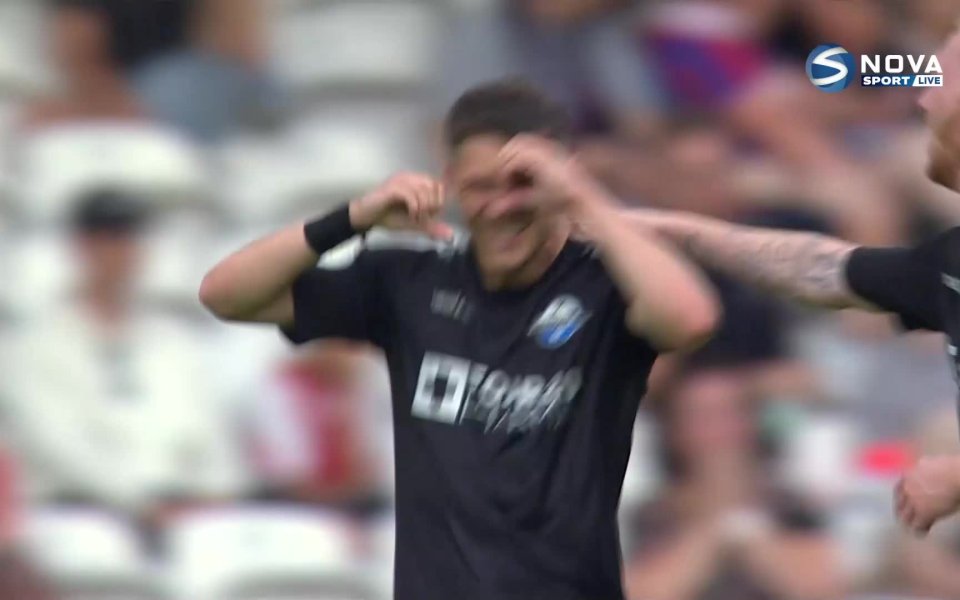 Падерборн разби Енерги Котбус в първи кръг от Купата на