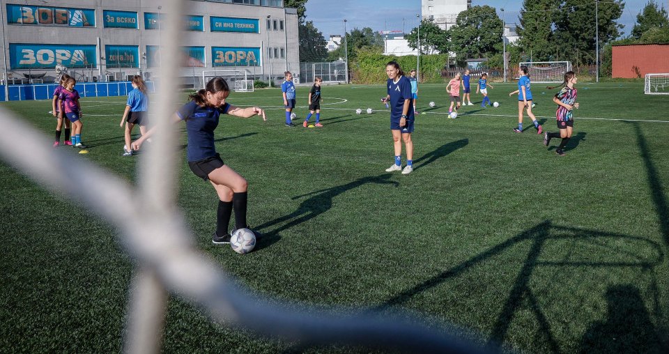 Първа тренировка на девическия отбор на Левски1