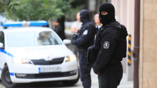 Задържаха жената на Киро Японеца за агресия