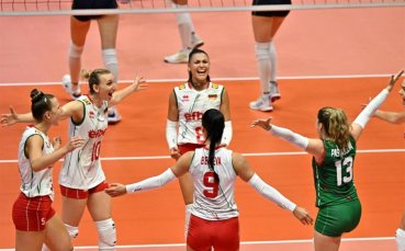 България стартира блестящо Европейското първенство по волейбол за жени след