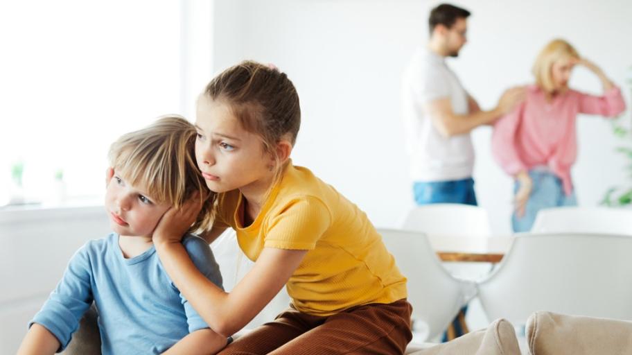 Как насилието у дома влияе на децата?