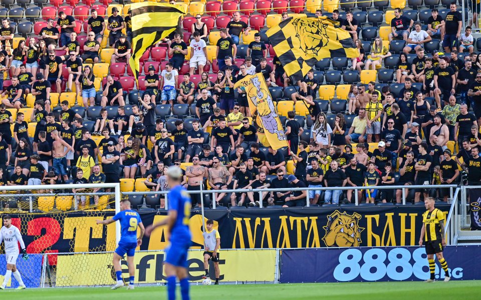 Ботев Пловдив гостува на Етър в среща от 7-ия кръг на