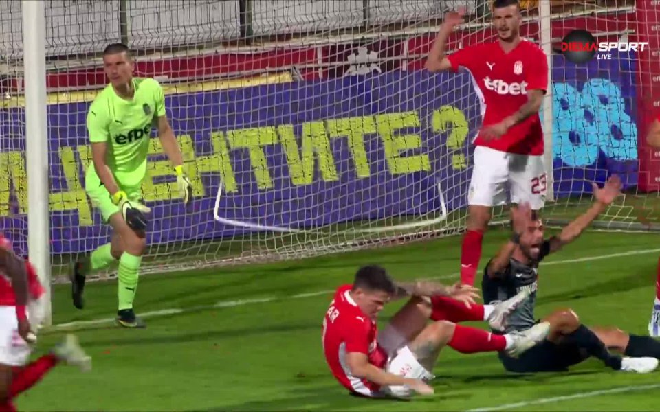 Наставникът на Етър Велико Търново – Емануил Луканов, имаше сериозни