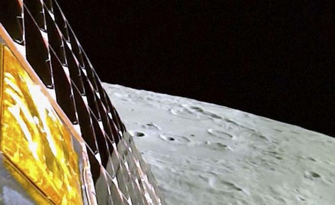 Неочаквано: Индийският луноход отчете 70 °C на южния полюс на Луната