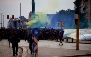 ГЛЕДАЙТЕ НА ЖИВО: Шествието на феновете на Левски потегли към Националния стадион