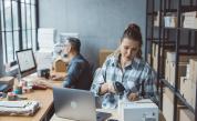 Нови правила за работещите през платформи: какво трябва да промени България
