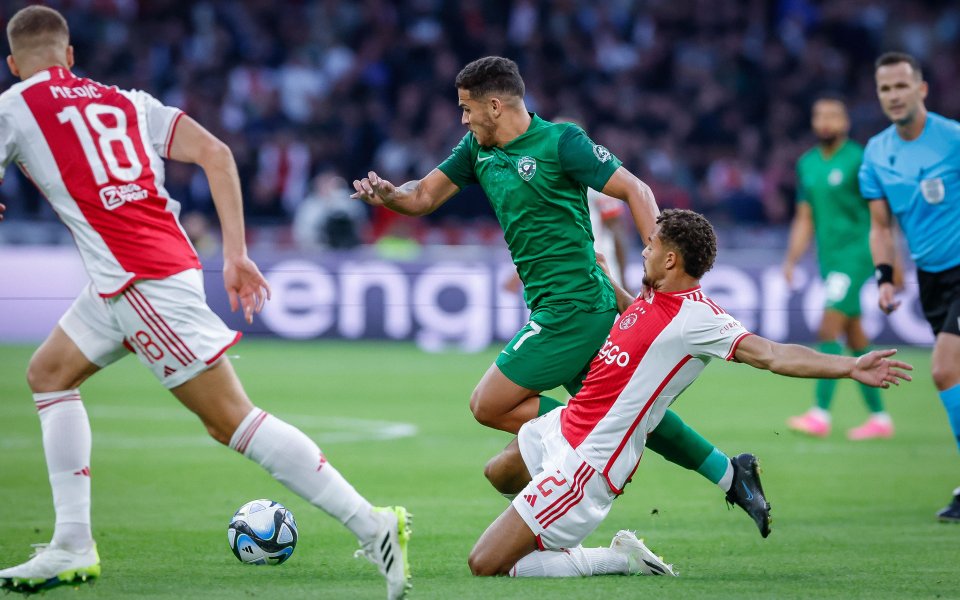 Аякс и Лудогорец играят при резултат 0:0 на Йохан Кройф Арена