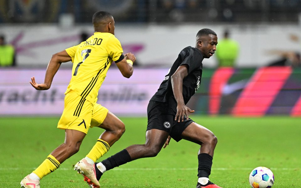 Айнтрахт Франкфурт приема Левски София на Дойче Банк Парк във