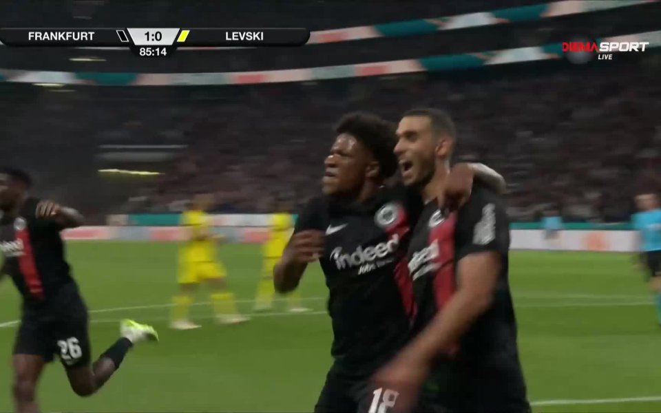 Ельес Скири увеличи преднината на Айнтрахт срещу Левски във Франкфурт.