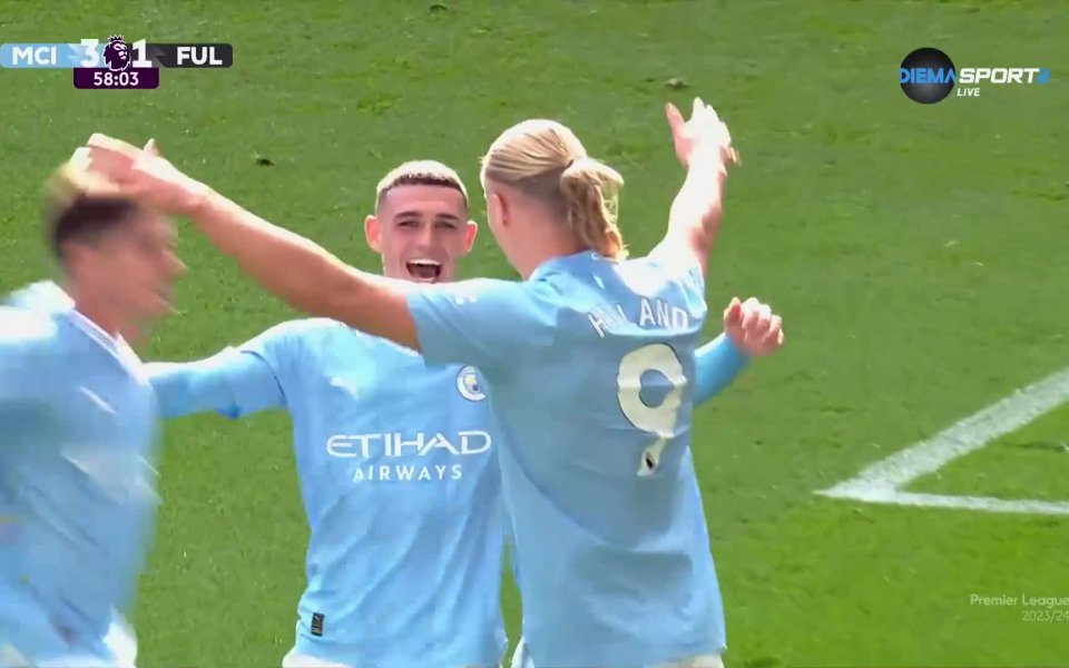 В 58-та минута домакините матираха противниковите защитници. Алварес върна жеста на