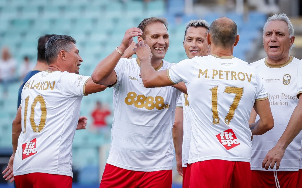 Стилиян Петров е мой брат. Видяхте колко хора дойдоха от