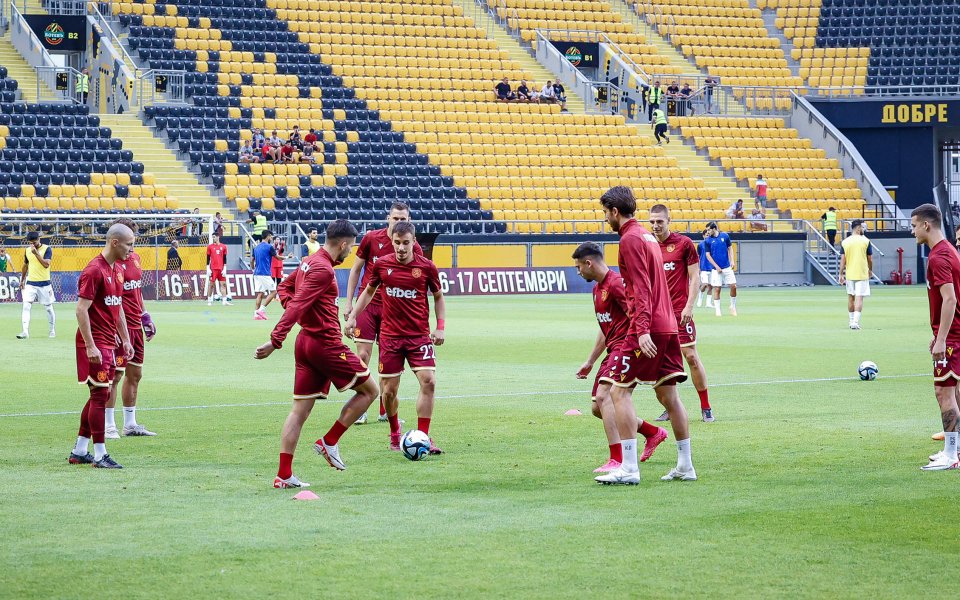 България и Иран играят при 0:0 в контролен мач. Двубоят