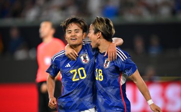 Ацуки Ито реализира първия си гол за националния отбор докато