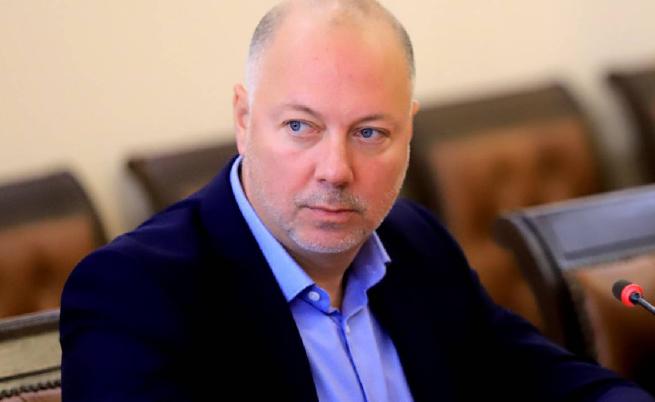 Росен Желязков ще изиска доклада на ДАНС за експулсираните руски свещеници