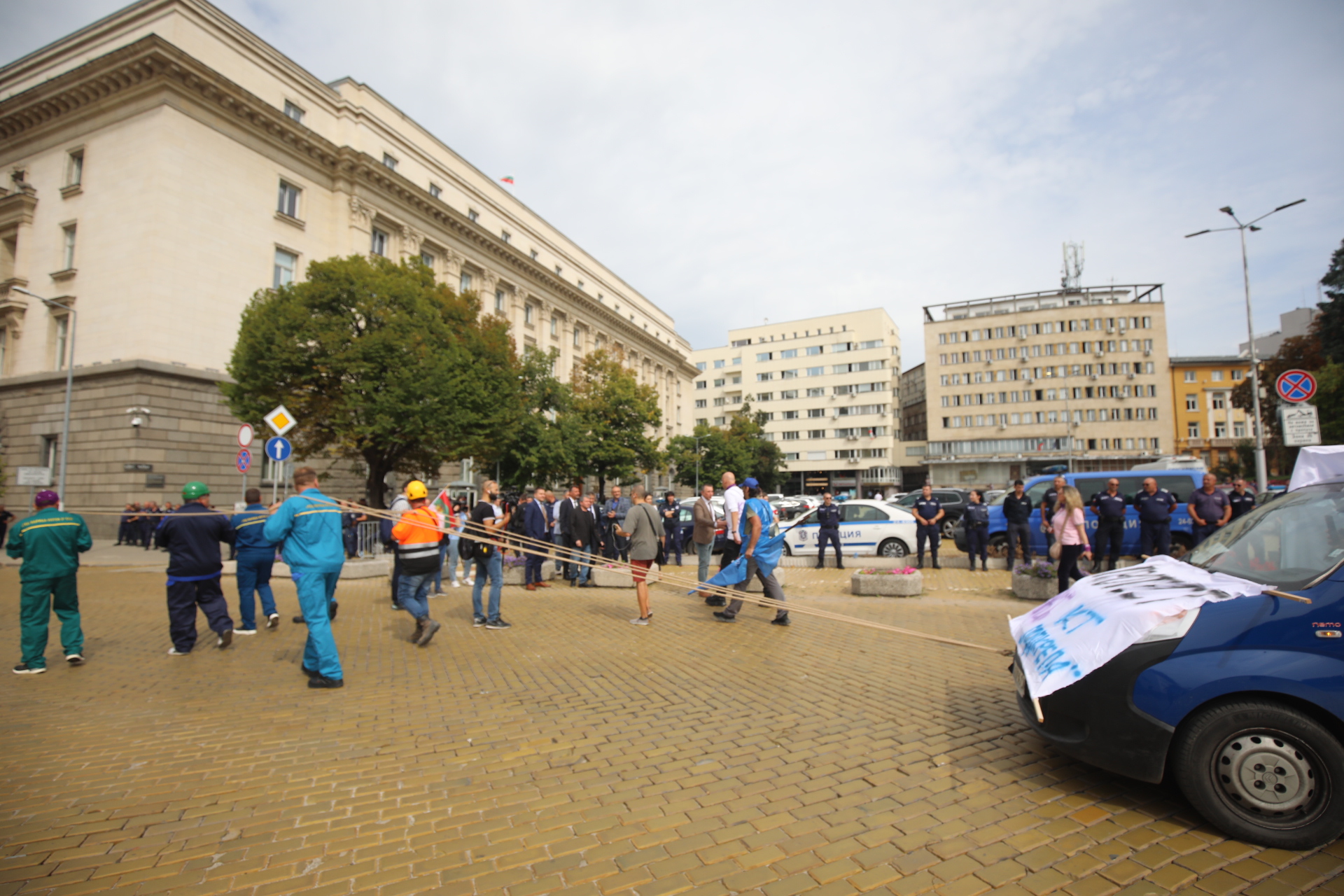 <p>Миньори и енергетици на протест в центъра на София</p>