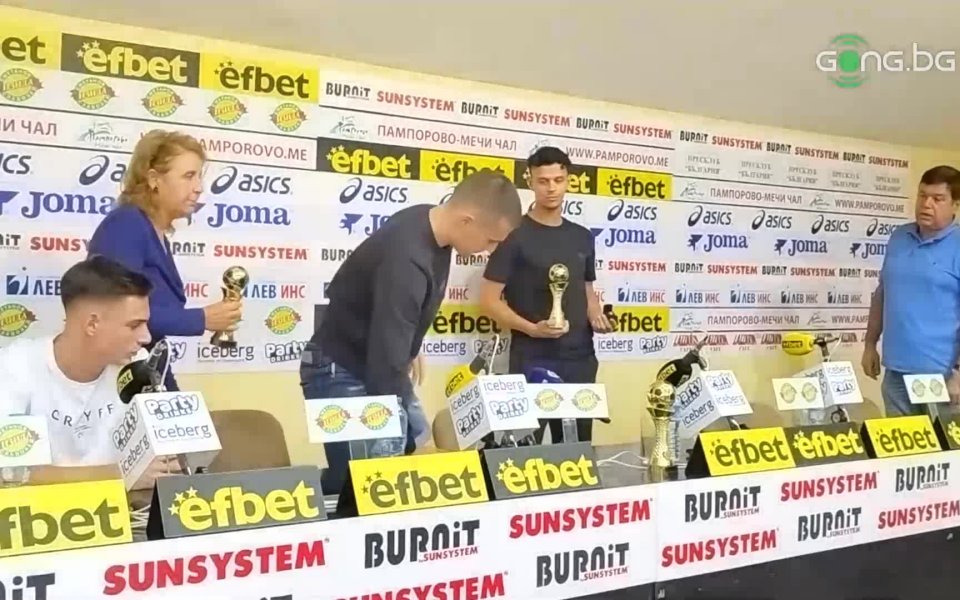 Футболистите на Левски Джавад Ел Джемили, Марин Петков и Преслав