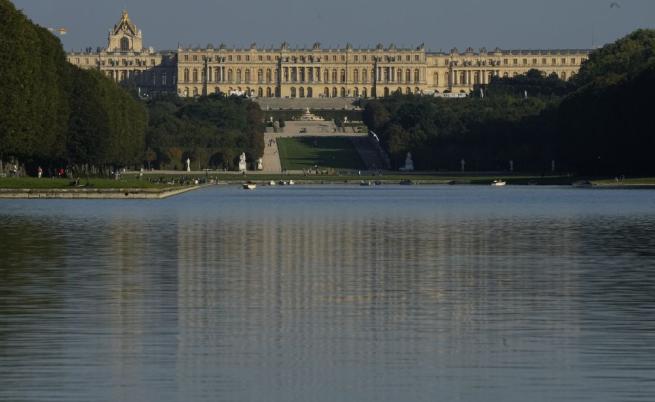 За седми път: Евакуираха Версайския дворец заради заплаха за бомба