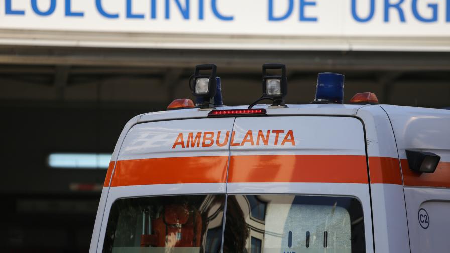 Тежка катастрофа между два автобуса и ТИР в Румъния, над 60 души са ранени