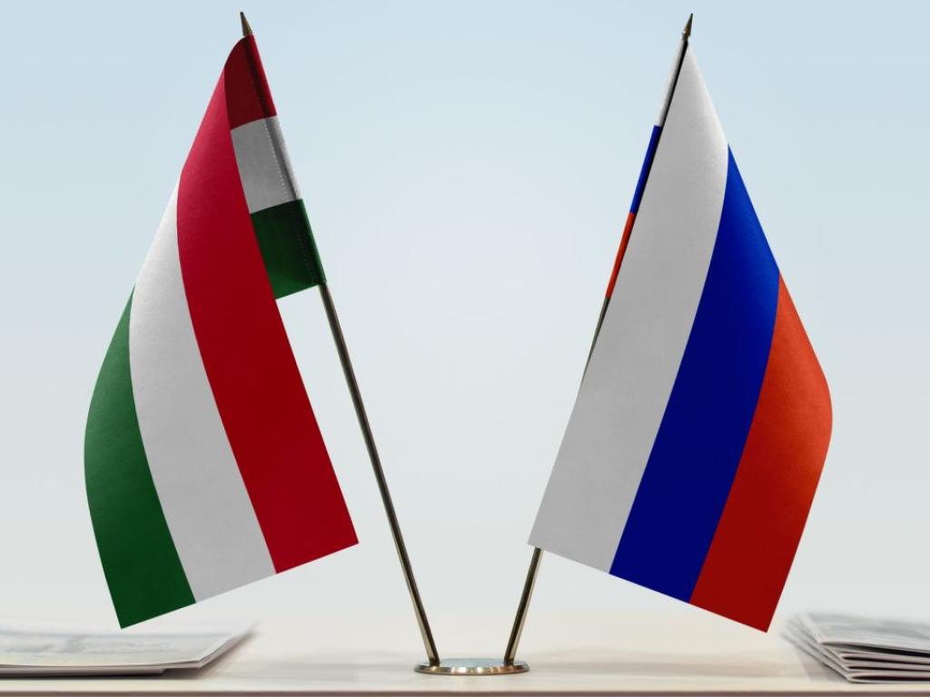 Унгарският външен министър Петер Сиярто взе участие в разговори с