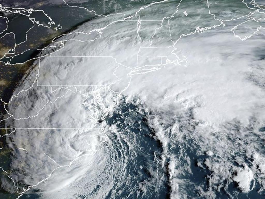 Тропическата буря Офелия премина през щата Северна Каролина след като