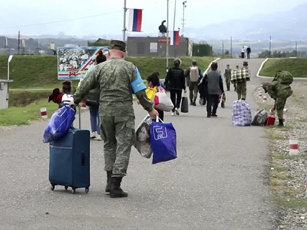 Близо 400 бежанци от Нагорни Карабах вече са пристигнали в