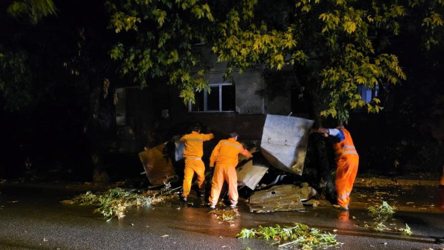Силни бури предизвикаха хаос в Румъния