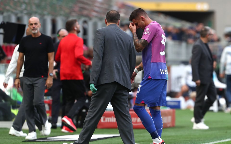 Халфът на Милан Раде Крунич е с контузия в дясното