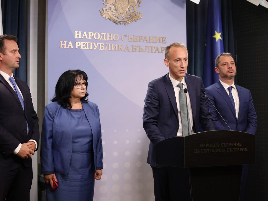 ГЕРБ: Международен скандал, погром - Денков отрече - България - Vesti.bg