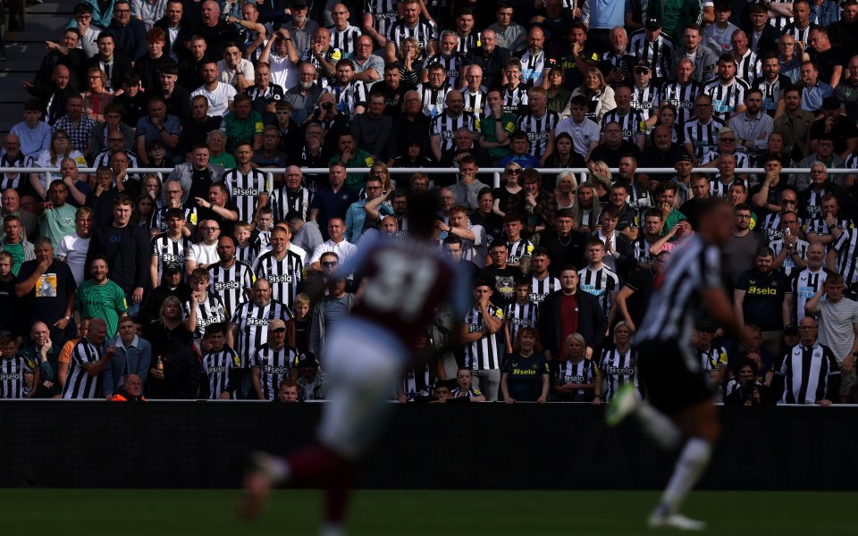 Привърженик на Нюкасъл Юнайтед е обвинен от полицията, след като