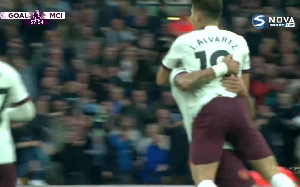 В 58-ата минута на Уулвърхемптън и Манчестър Сити, то шампионите