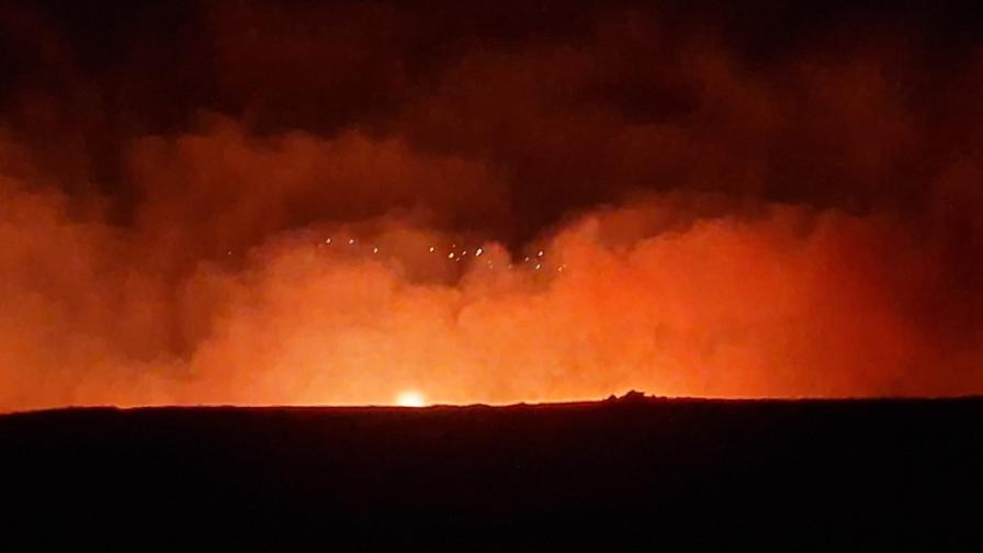 Огромен пожар обхвана 70 000 кв.м. в склад в Русия
