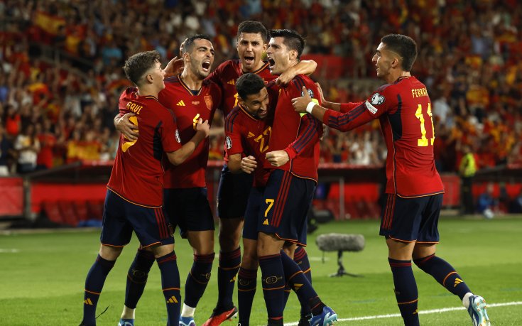 Испания отложи празненствата в Шотландия