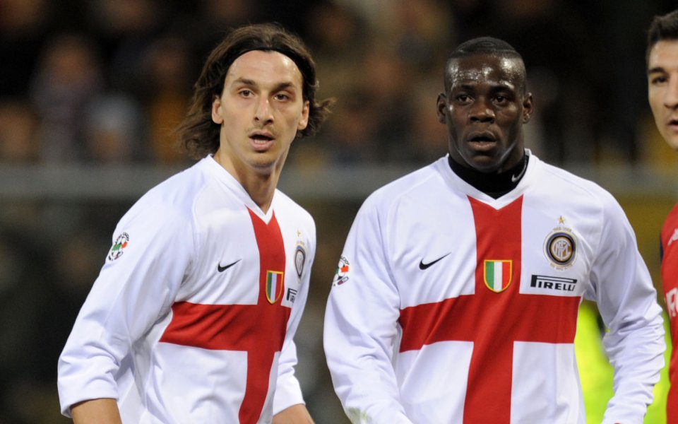 Марио Балотели отвърна на удара на Златан Ибрахимович, след като