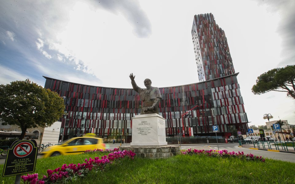 Медиите в Албания отчитат слаб интерес за приятелския мач срещу