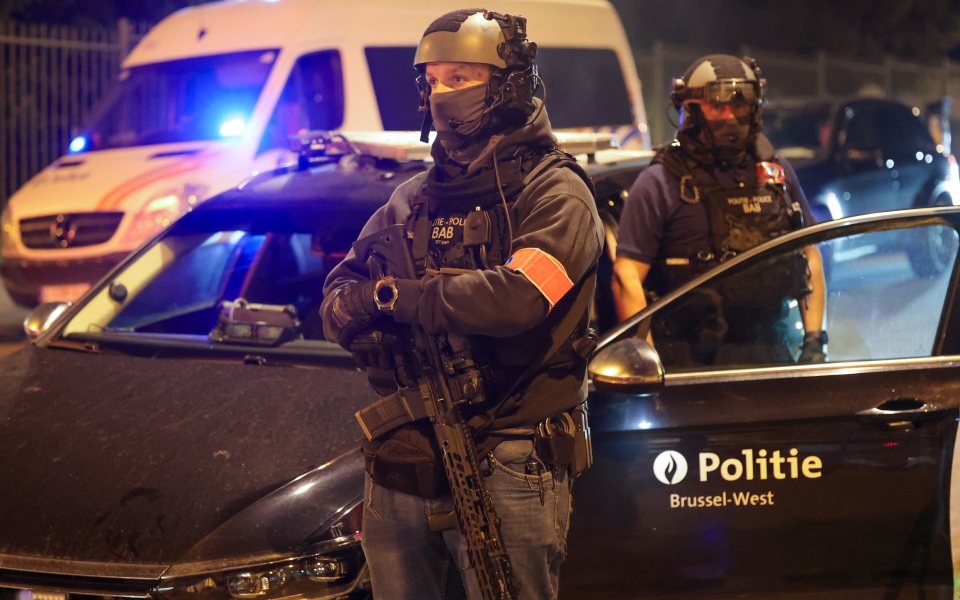 Полицията в Брюксел е простреляла и убила предполагаемия извършител на