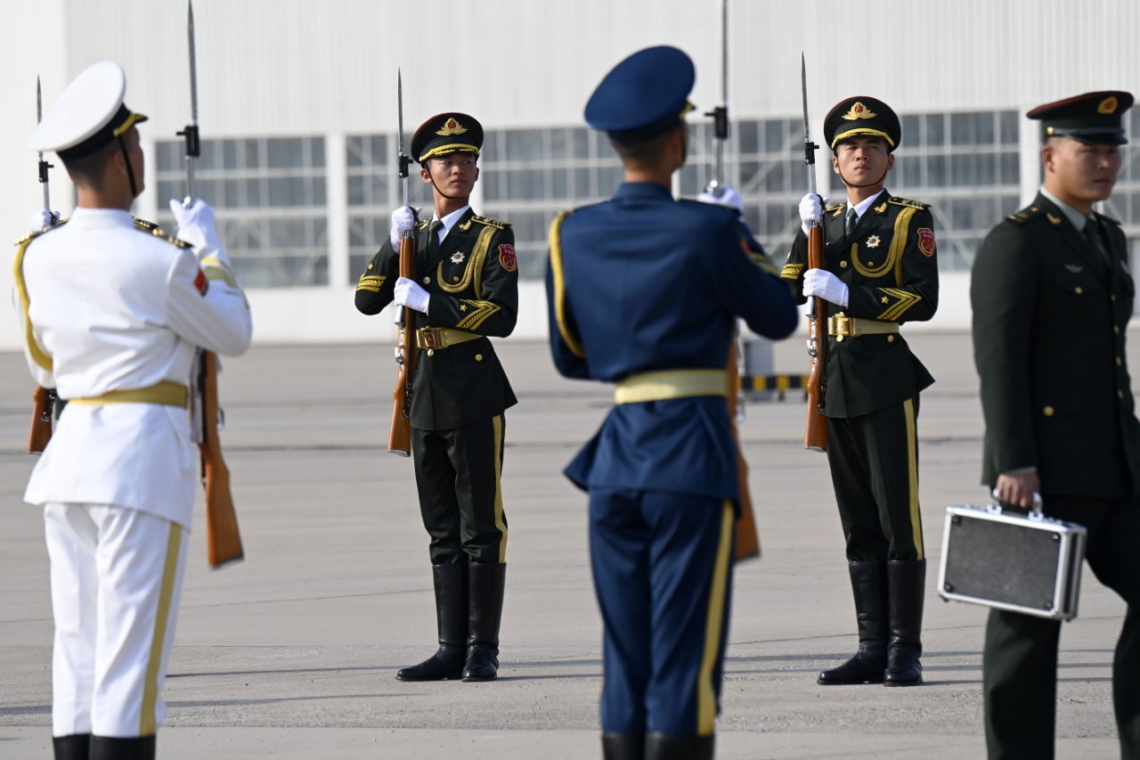 <p>Руският президент Владимир Путин пристигна днес в Пекин, където ще се срещне с китайския си колега Си Цзинпин.</p>